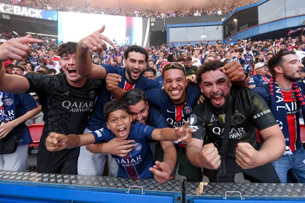 People enjoy after PSG won the LDC against Arsenal, Parc des Princes, Paris, France, on 30 may, 2026. 30 05 2026-Paris, FRANCE. LIONEL URMAN BESTIMAGE Paris France  Copyright: xLIONELxURMANxx xBESTIMAGExLIONELxURMANxx xBESTIMAGEx