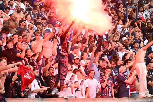 People enjoy after PSG won the LDC against Arsenal, Parc des Princes, Paris, France, on 30 may, 2026. 30 05 2026-Paris, FRANCE. LIONEL URMAN BESTIMAGE Paris France  Copyright: xLIONELxURMANxx xBESTIMAGExLIONELxURMANxx xBESTIMAGEx