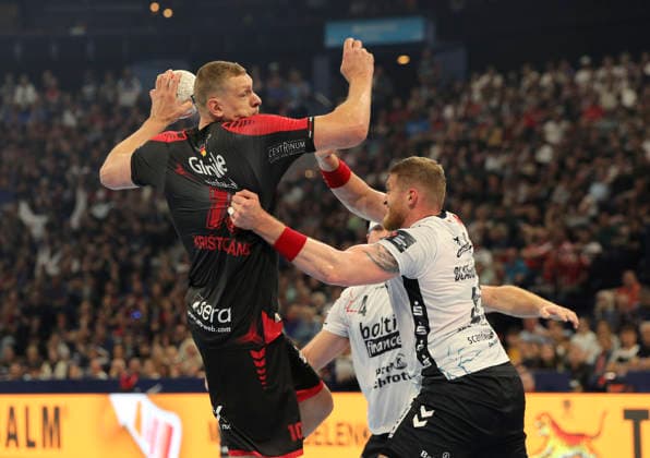 photo Goal throw of Dainis KRISTOPANS Melsungen against Blaz Blagotinsek , right Handball Men on Sat 30 05 2026 Mens EHF European League , Final Four in Hamburg SG Flensburg Melsungen, Semi Final
