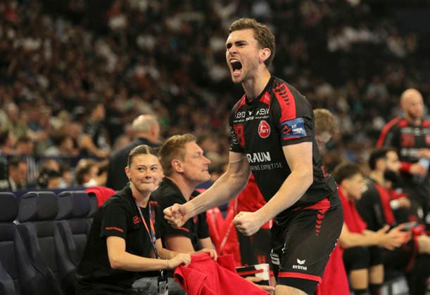 photo Cheering after the final whistle by the players from Melsungen , here Florian DROSTEN Handball Men on Sat 30 05 2026 Mens EHF European League , Final Four in Hamburg SG Flensburg Melsungen, Semifinal