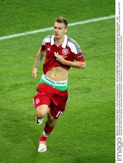 Football, EURO 2012, Trouble over Nicklas Bendtner's pants