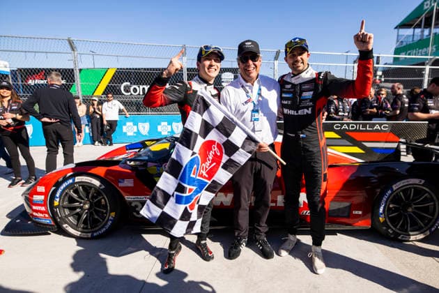 AUTO - IMSA - DETROIT SPORTS CAR CLASSIC 2026 31 AITKEN Jack (gbr), BAMBER Earl (nzl), Cadillac Whelen, Cadillac V-Series.R, celebrates their win with REUSS Mark, President of General Motors, portrait during the Chevrolet Detroit Sports Car Classic, 5th round of the 2026 2026 IMSA SportsCar Championship, on the Streets of Detroit, from May 29 to 31, 2026 in Detroit, Michigan, United States of America - DetroitUnited States Copyright: xJULIENxDELFOSSEx