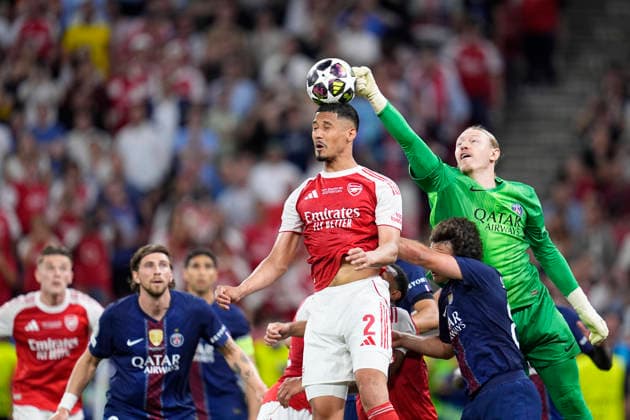 May 30, 2026, Budapest, Budapest, Hungary: William Saliba of Arsenal FC and Matvei Safonov of Paris Saint Germain in action during the UEFA Champions League Final 2026 match between Paris Saint-Germain and Arsenal FC at Puskas Arena on May 30, 2026 in Budapest, Hungary. Budapest Hungary - ZUMAa181 20260530_zaa_a181_190 Copyright: xDennisxAgyemanx