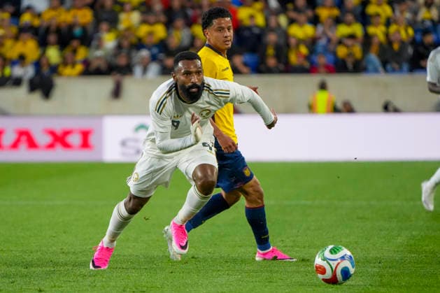 Anthony Valencia (R) of Ecuador vies for the ball with Firas Al-Braikan of Arabia Saudí in a friendly match between Ecuador and Saudi Arabia ahead of the 2026 World Cup at Sports Illustrated stadium in New Jersey, United States, 30 May 2026. 2026 World Cup friendlies: Ecuador vs Saudi Arabia !ACHTUNG: NUR REDAKTIONELLE NUTZUNG!  Copyright: xÁngelxColmenaresx AME6963 20260531-55020453581_1