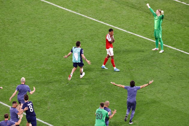Arsenal gegen PSG 30. Mai 2026, Budapest UEFA-Champions-League-Finale Arsenal gegen Paris Saint Germain Gabriel von Arsenal reagiert, nachdem er den entscheidenden Elfmeter im Elfmeterschießen verschossen hat Foto Jacques Feeney Abseits Budapest Ungarn  Copyright: xJacquesxFeeneyx xOffsidexOffside