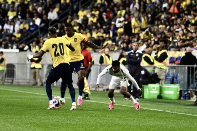 RECORD DATE NOT STATED Ecuador vs Saudi Arabia Friendlies Ahead of FIFA 2026 World Cup. (SPO) Ecuador vs Saudi Arabia Friendlies Ahead of FIFA 2026 World Cup. May 30, 2026, Harrison, New Jersey, USA: Angulo Nilson 20 of Ecuador and Bu Washl Nawaf 13 of Saudi Arabia during friendly soccer match between Ecuador and Saudi Arabia ahead of FIFA 2026 World Cup at Sports illustrated stadium in Harrison, New Jersey. Credit: Niyi Fote Thenews2(Foto: Niyi Fote Thenews2 imago images) SPO  Copyright: xNiyixFotex