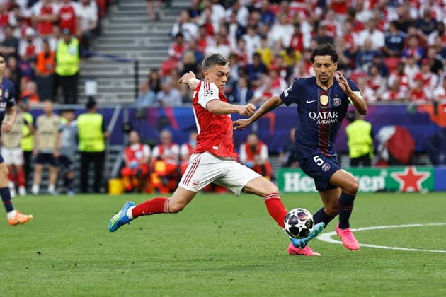 (L-R) Leandro Trossard (Arsenal), Marquinhos (PSG), MAY 30, 2026 - Football Soccer : UEFA Champions League final match between Paris Saint-Germain - Arsenal FC at the Puskas Arena in Budapest, Hungary. Noxthirdxpartyxsales  aflo_332570420