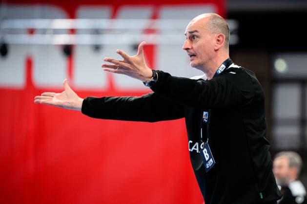 Bietigheim HBL 25 26 SG BBM Bietigheim VfL Potsdam Coach Emir Kurtagic Potsdam gestures gestures gestures Bietigheim Bissingen Egetrans Arena Baden Württemberg Germany