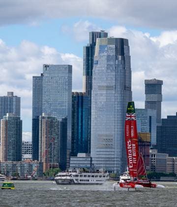 RECORD DATE NOT STATED Mubadala New York SailGP Kicks Off as Spain Takes Early Lead on Opening Day (SPO) Mubadala New York SailGP Kicks Off as Spain Takes Early Lead on Opening Day. May 30,2026, Governors Island, New York, USA: Team Great Britain competes during the opening day of the Mubadala New York Sail Grand Prix on the Hudson River on Saturday. Jorge Estrellado Thenews2(Foto: Jorge Estrellado Thenews2 imago images) SPO  Copyright: xJorgexEstrelladox