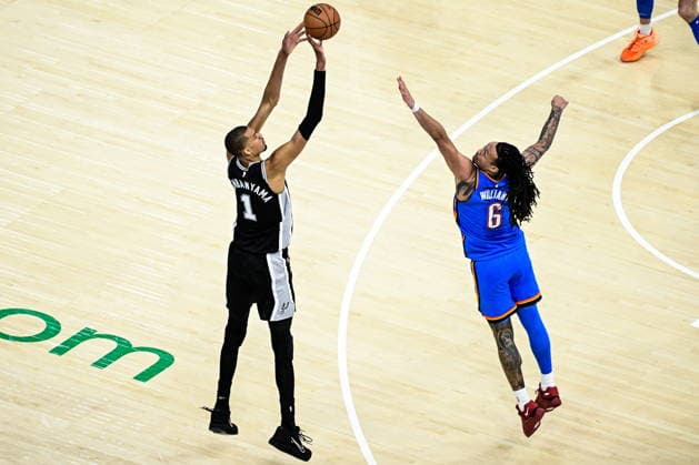 NBA, Basketball Herren, USA West Conference Finals Game 7 - San Antonio Spurs at Oklahoma City Thunder San Antonio Spurs forward center Victor Wembanyama (L) shoots against Oklahoma City Thunder forward Jaylin Williams (R) during game 7 of the NBA West Conference Finals between Oklahoma City Thunder and San Antonio Spurs in Oklahoma City, Oklahoma, USA, 30 May 2026. Oklahoma City United States  Copyright: xGERALDxLEONGx