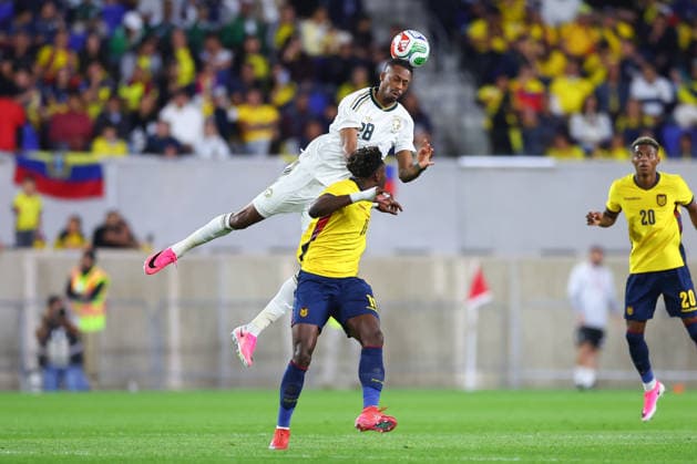HARRISON, NJ - MAY 30: Mohamed Kanno 28 of Saudi Arabia heads the ball during the first half of the pre 2026 FIFA World Cup, WM, Weltmeisterschaft, Fussball Friendly game against Ecuador on May 30, 2026 at Sports Illustrated Stadium in Harrison, New Jersey. (Photo by Rich Graessle Icon Sportswire) SOCCER: MAY 30 Ecuador vs Saudi Arabia EDITORIAL USE ONLY Icon26053026234