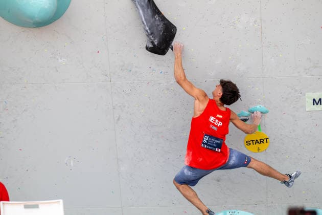 May 30, 2026, Madrid, Madrid, Spain: GUILLERMO PEINADO of Spain competes during the men s boulder semifinal at the IFSC World Climbing Series in Madrid Madrid Spain - ZUMAd308 20260530_zsp_d308_121 Copyright: xJuanxCarlosxLucasx