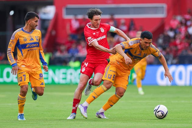 CONCACAF CHAMPIONS CUP 2026 CONCACAF CHAMPIONS CUP 2026 TOLUCA VS TIGRES UANL 30052026 TOLUCA, ESTADO DE MEXICO Action photo of Marcel Ruiz L of Diablos Rojos del Toluca and Cesar Araujo R of Tigres UANL, during title game of the CONCACAF Champions Cup 2026 at the Estadio Nemesio Diez of Toluca, Estado de Mexico, Mexico Action photo of Marcel Ruiz I of Diablos Rojos del Toluca and Cesar Araujo D of Tigres UANL, during title game of the CONCACAF Champions Cup 2026 at the Estadio Nemesio Diez of Toluca, Estado de Mexico, Mexico against Tigres UANL Photo by IMAGENSHOP AGENCIA FOTOGRAFICA TOLUCA ESTADO DE MEXICO MEXICO Copyright: xIMAGENSHOPxAGENCIAxFOTOGRAFICAx