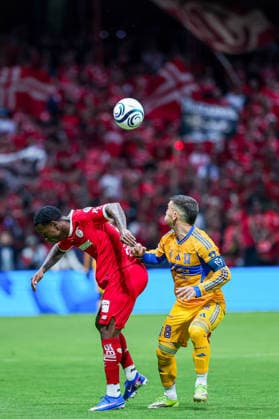CONCACAF CHAMPIONS CUP 2026 CONCACAF CHAMPIONS CUP 2026 TOLUCA VS TIGRES UANL 30052026 TOLUCA, ESTADO DE MEXICO Action photo of Helihno L of Diablos Rojos del Toluca and Fernando Gorriaran R of Tigres UANL, during title game of the CONCACAF Champions Cup 2026 at the Estadio Nemesio Diez of Toluca, Estado de Mexico, Mexico Action photo of Helihno L of Diablos Rojos del Toluca and Fernando Gorriaran R of Tigres UANL, during title game of the CONCACAF Champions Cup 2026, held at the Estadio Nemesio Diez of Toluca, Estado de Mexico, Mexico against Tigres UANL Photo by IMAGENSHOP AGENCIA FOTOGRAFICA TOLUCA ESTADO DE MEXICO MEXICO Copyright: xIMAGENSHOPxAGENCIAxFOTOGRAFICAx
