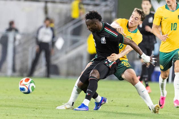 May 30, 2026, Pasadena, California, USA: Mexico s Erik Lira (6) and Australia s Kai Trewin (36) during a MexTour Sendoff Match at Rose Bowl on Saturday, May 30, 2026 in Pasadena, Calif. MexTour Sendoff Match: Mexico 1:0 Australia  - ZUMAc68_ 20260530_zaf_c68_025 Copyright: xRingoxChiux