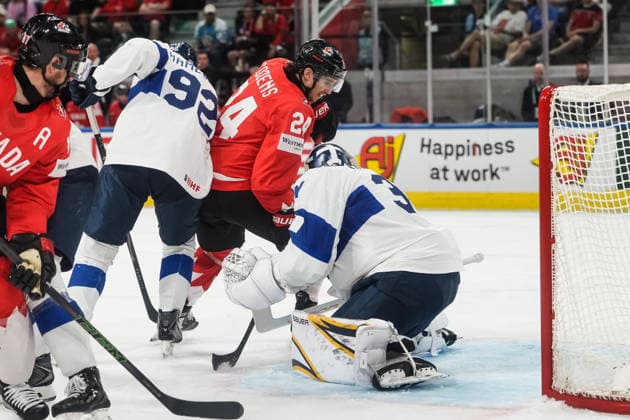 xxkeikkaxx 20260530 Swiss Life Arena, Zurich, Switzerland. IIHF Ice hockey, Eishockey World Championships Semifinal match Canada vs Finland Justus Annunen (31) of Team Finland makes a save as Dylan Cozens (24) of Team Canada has a scoring opportunity. Photo by Pasi Suokko All Over Press  1.06241256