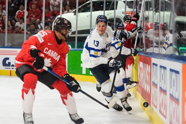 xxkeikkaxx 20260530 Swiss Life Arena, Zurich, Switzerland. IIHF Ice hockey, Eishockey World Championships Semifinal match Canada vs Finland Jesse Puljujärvi (13) of Team Finland chases the loose puck. Photo by Pasi Suokko All Over Press  1.06241239