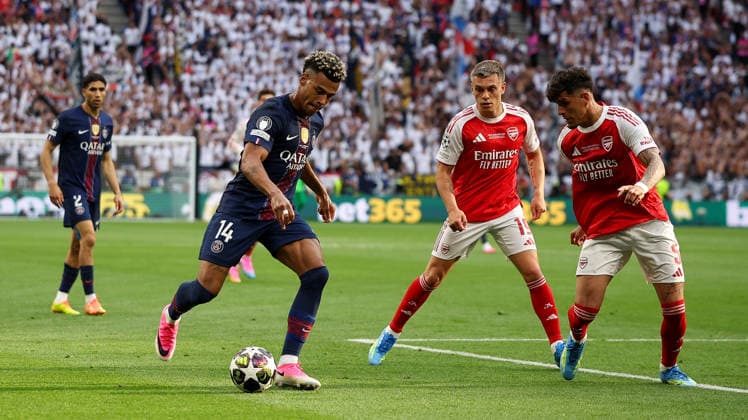 Paris Saint-Germain v Arsenal, Champions League, Final Paris Saint-Germain Midfielder DÃ sirÃ DouÃ (14) runs with the ball during the Champions League Final match between Paris Saint-Germain and Arsenal at Puskas Arena Park, Budapest, Hungary on 30 May 2026. Budapest Puskas Arena Park Hungary Editorial use only , Copyright: xChrisxFoxwellx PSI-24308-0251