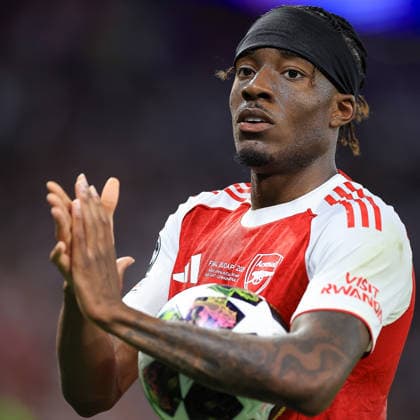 Paris Saint-Germain v Arsenal, Champions League, Final Arsenal Forward Noni Madueke (20) acknowledges the Fans during the Champions League Final match between Paris Saint-Germain and Arsenal at Puskas Arena Park, Budapest, Hungary on 30 May 2026. Budapest Puskas Arena Park Hungary Editorial use only , Copyright: xChrisxFoxwellx PSI-24308-0315