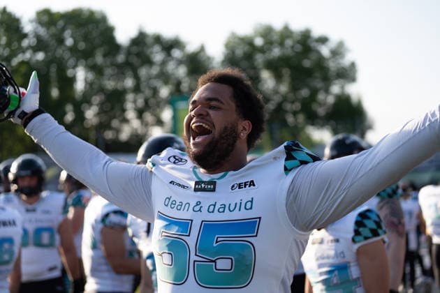 30 05 2026, xhfmx, American Football EFA European Football Alliance, Frankfurt Galaxy Munich Ravens Chinazo Obobi Munich Ravens, 55 cheers a touchdon DFL DFB REGULATIONS PROHIBIT ANY USE OF PHOTOGRAPHS as IMAGE SEQUENCES and or QUASI VIDEO Frankfurt am Main