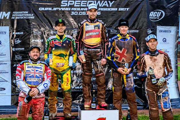 Speedway GP Qualifying Round 3 Chris Harris of Great Britain (5th), Jack Holder of Australia (2nd), Kai Huckenbeck of Germany (Winner), Anders Rowe of Great Britain (3rd), and Frederik Jacobsen of Denmark (4th) pose during the Speedway GP Qualifying Round 3 at Allied Ashfield Stadium in Glasgow, United Kingdom, on May 30, 2026. Scunthorpe Lincolnshire United Kingdom  Copyright: xMIxNewsx originalFilename:fletcher-speedway260530_npqXp.jpg