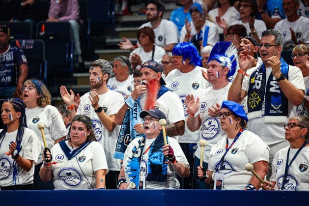 30 05 2026, xIAJx, Handball, EHF European League WINAMAX Finals, 1 semi-final, Montpellier HB THW Kiel, Barclays Arena Fans of Montpellier HB Germany