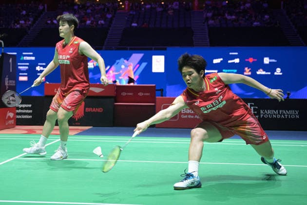 (260531) -- SINGAPORE, May 31, 2026 -- Liu Shengshu Tan Ning (R) compete during the women s doubles final match between Jia Yifan Zhang Shuxian of China and Liu Shengshu Tan Ning of China at the Singapore Badminton Open 2026 in Singapore on May 31, 2026. (Photo by Xinhua) (SP)SINGAPORE-BADMINTON-SINGAPORE OPEN-WOMEN S DOUBLES-FINAL ThenxChihxWey 