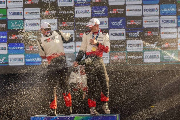 AUTO - WRC, Motorsport Rallye, WM - RALLY JAPAN 2026 EVANS Elfyn, Toyota GR Yaris Rally1, portrait,podium, portrait during the 2026 Rally Japan, 7th round of the 2026 FIA WRC World Rally Car Championship, from May 28 to 30, 2026 at Toyota, Aichi, Japan - ToyotaJapan Copyright: xNikosxKatikisx
