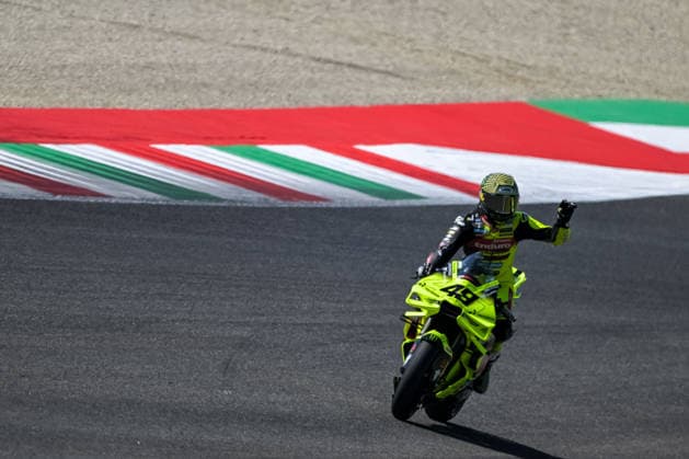 IPA85206209 - Fabio Di Giannantonio ITA Pertamina Enduro Vr46 Racing Team Ducati greets the fans at the Mugello International Circuit during Gran Premio d Italia, MotoGP World Championship, WM, Weltmeisterschaft in Mugello, Italy, May 31 2026  Copyright: xAlessioxMarini IPAxSportx xx 85206209