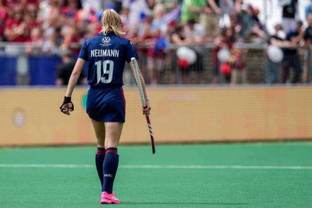 Verena Neumann MHC, 19 , player, players of Mannheimer HC MHC , looking disappointed, disappointment, frustration, disappointed, pessimistic, after conceding the goal to 0 1, action, action, game scene, 31 05 2026, Bonn Germany , Hockey, German Championship, Final, Women, Mannheimer HC Düsseldorfer HC xozx