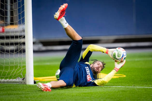 STOCKHOLM, SWEDEN 20260531 Goalkeeper Kristoffer Nordfeldt during the mens national teams training at Strawberry Arena on Sunday, ahead of Mondays friendly match against Norway and the upcoming World Cup in the USA STOCKHOLM SWEDEN x10050x  Copyright: xPontusxLundahl TTx FOTBOLLSLANDSLAGET TRÄNING