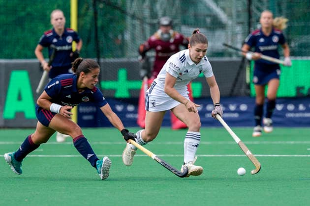 v li Lucina von der Heyde MHC, 2 , Marie Hahn DHC, 2 , duel, duel, tackle, tackling, dynamics, action, action, 31 05 2026, Bonn Germany , Hockey, German Championship, Final, Women, Mannheimer HC Düsseldorfer HC xozx