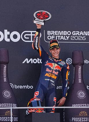 May 31, 2026, Scarperia (Florence, Italy: Spanish rider Brian Uriarte of Red Bull KTM celebrates after winning the Moto3 race for the Motorcycling Grand Prix of Italy at the Mugello circuit in Scarperia (Florence), Italy, 31 May 2026. ANSA CLAUDIO GIOVANNINI. Motorcycling Grand Prix Of Italy  - ZUMAa110 20260531_zaf_a110_002 Copyright: xClaudioxGiovanninix