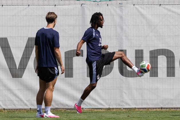 SOCCER - AUT vs TUN, test match VIENNA,AUSTRIA,31.MAY.26 - SOCCER - OEFB international test match, Austria vs Tunisia, preview, training team AUT. Image shows David Affengruber and Carney Chukwuemeka (AUT).  GEPAxpictures xArminxRauthner