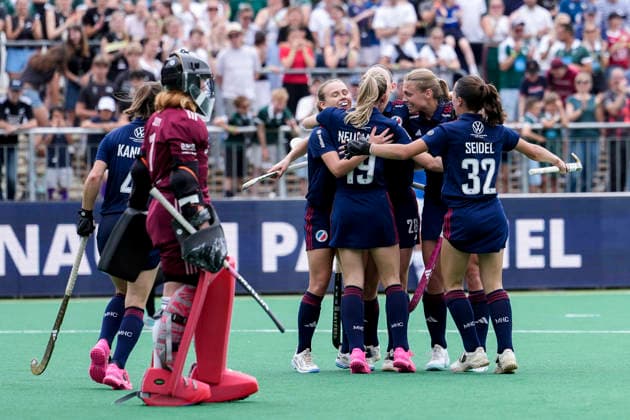 Players of Mannheimer HC MHC , celebrate the goal, celebrate the goal, goal, celebration, cheer, cheers about the goal, joy, joy, rejoices, optimistic, positive, game scene, highlight, action, 31 05 2026, Bonn Germany , Hockey, German Championship, Final, Women, Mannheimer HC Düsseldorfer HC xozx