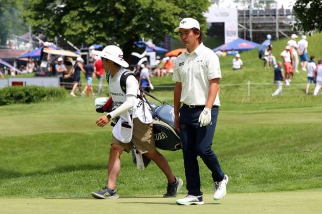 KITZBUEHEL, AUSTRIA - MAY 31: Leader KANEKO, Kota (JPN) on the green with his Caddy at the Austrian Alpine Open presented by Kitzbuehel Tirol, DP World TOUR, Final Round on May 31, 2026 in Kitzbuehel, Austria.DP World Tour Austrian Alpine Open, Kitzbuehel, 31.05.2026 Tirol Austria Copyright: xPhotographer:xNilsxKoepkex