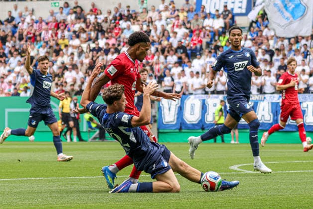31 05 2026, xhettx, Fußball DM A Junioren , TSG 1899 Hoffenheim 1 FC Köln v l Maximilian Raphael Theuer TSG Hoffenheim U19, 12 mit der grätsche gegen David Fürst 1 FC Köln U19, 2 DFL DFB REGULATIONS PROHIBIT ANY USE OF PHOTOGRAPHS as IMAGE SEQUENCES and or QUASI VIDEO