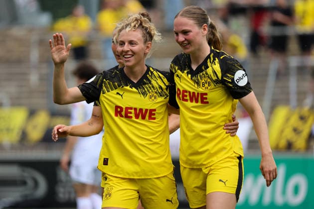 Dortmund, Germany 31 May 2026 Regionalliga West Women 26 Matchday BVB Women vs Vorwärts Spoho Köln Women In the picture from left the second scorer Annika Enderle BVB makes the goal to 1 0 for Dortmund and cheers with Rita Schumacher BVB Copyright: HMBxMedia MadeleinexFantini