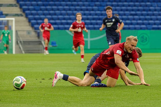 31 05 2026, xhettx, Soccer DM A Juniors , TSG 1899 Hoffenheim 1 FC Köln v l Fynn Schenten 1 FC Köln U19, 9 loses the ball to Emil Kramer TSG Hoffenheim U19, 21 DFL DFB REGULATIONS PROHIBIT ANY USE OF PHOTOGRAPHS as IMAGE SEQUENCES and or QUASI VIDEO