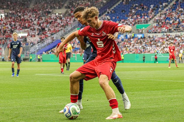 31 05 2026, xhettx, Soccer DM A Juniors , TSG 1899 Hoffenheim 1 FC Köln v l Lennard Völp 1 FC Köln U19, 14 defends the ball against Tristan Spranger TSG Hoffenheim U19, 13 DFL DFB REGULATIONS PROHIBIT ANY USE OF PHOTOGRAPHS as IMAGE SEQUENCES and or QUASI VIDEO