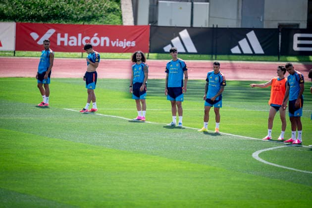 May 31, 2026, Las Rozas, Madrid, Spain: Players of Spain during the training session of the Spain National Football Team at the pre FIFA World Cup, WM, Weltmeisterschaft, Fussball training camp at the Football City (Ciudad del Futbol) on May 31, 2026, in Las Rozas, Spain. Las Rozas Spain - ZUMAa181 20260531_zaa_a181_104 Copyright: xAngelxPerezxMecax