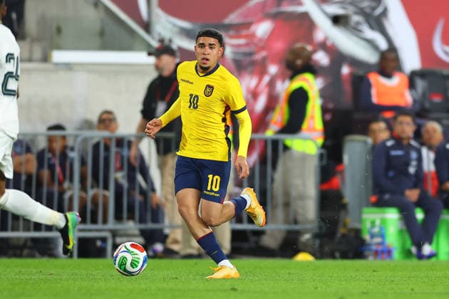 HARRISON, NJ - MAY 30: Kendry Paez 10 of Ecuador controls the ball during the second half of the pre 2026 FIFA World Cup, WM, Weltmeisterschaft, Fussball Friendly game against Saudi Arabia on May 30, 2026 at Sports Illustrated Stadium in Harrison, New Jersey. (Photo by Rich Graessle Icon Sportswire) SOCCER: MAY 30 Ecuador vs Saudi Arabia EDITORIAL USE ONLY Icon26053026267