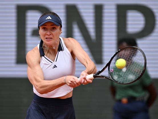 2026 French Open, Roland-Garros - Day 8 PARIS, FRANCE - MAY 31: Elina Svitolina of Ukraine in action against Belinda Bencic of Switzerland during their Women s Singles fourth round match on Day Eight of the 2026 French Open tennis tournament at the Roland-Garros Complex in Paris on May 31, 2026. Mustafa Yalcin Anadolu Paris France. Editorial use only. Please get in touch for any other usage.  Copyright: x2026xAnadoluxMustafaxYalcinx