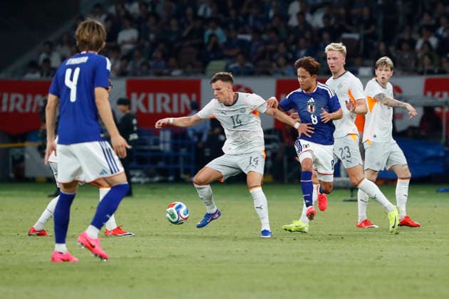 May 31, 2026, Tokyo, Japan: (C) Andri Fannar BALDURSSON (14) of Iceland in actionÃ¢â‚¬¹ during the Kirin Challenge Cup 2026, an International Friendly, Länderspiel, Nationalmannschaft match between Japan and Iceland at the National Stadium in Tokyo. Halftime score: Japan 0 - 0 Iceland. Tokyo Japan - ZUMAm191 20260531_aap_m191_008 Copyright: xRodrigoxReyesxMarinx