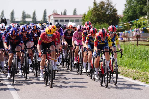 The pack rides during Stage 2 of the Giro d™Italia Women, from Roncade to Caorle, Italy, Sunday May 31, 2026  Copyright: xMarcoxAlpozzi LaPressex
