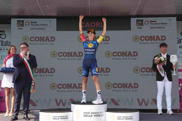 Italy™s Elisa Balsamo of Lidl - Trek™s (Pink jersey) winner of the stage on the podium during Stage 2 of the Giro d™Italia Women, from Roncade to Caorle, Italy, Sunday May 31, 2026  Copyright: xMarcoxAlpozzi LaPressex