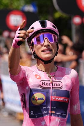 Italy™s Elisa Balsamo of Lidl - Trek™s (Pink jersey) winner of the stage during Stage 2 of the Giro d™Italia Women, from Roncade to Caorle, Italy, Sunday May 31, 2026  Copyright: xMarcoxAlpozzi LaPressex