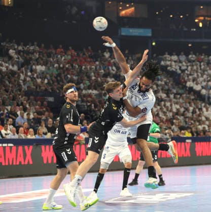 photo Goal shot by Hugo Bryan MONTE dos SANTOS against Novak Flensburg Handball Men on Sun 31 05 2026 Mens EHF European League , Final Four in Hamburg SG Flensburg Montpellier HB Match for 3rd place