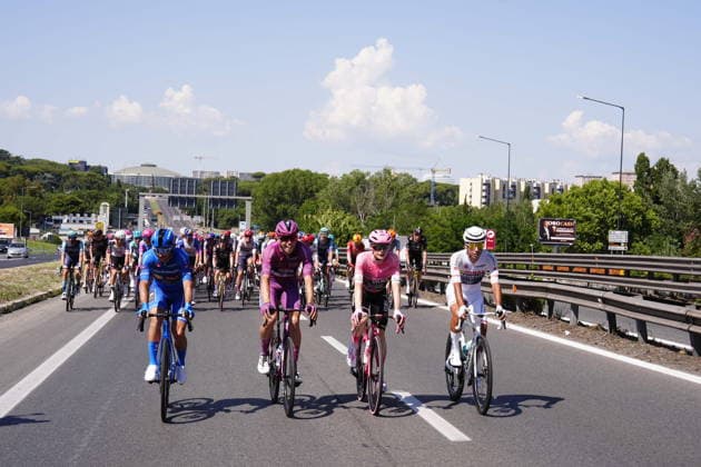 Italy™s Giulio Ciccone of Lidl-Trek blue jersey,Denmark™s Jonas Vingegaard Hansen of Team Visma Lease A Bike pink jersey ,France™s Paul Magnier of Soudal Quick-Step cyclamen jersey,Portugal™s Afonso Oliveira Eulalio of Bahrain Victorious white jersey during Stage 21 of the Giro d™Italia from Rome to Rome Italy, Monday May 31, 2026  Copyright: xSimonexSpada LaPressex