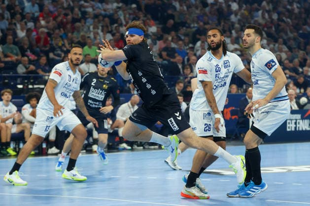 31 05 2026 ,xgox, Handball Handball EHF European League, Match for 3rd place Montpellier Handball SG Flensburg Handewitt emspor, v l Johannes Golla Flensburg, 4 throws goal, Torschuetze, scores goal, Treffer, scores the goal Hamburg